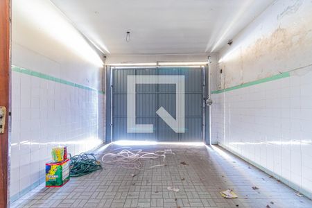 Casa à venda com 215m², 3 quartos e 3 vagas Casa à venda com 215m², 3 quartos e 3 vagasGaragem