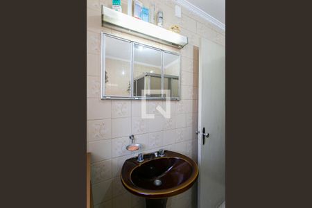 Casa à venda com 105m², 3 quartos e 2 vagasBanheiro Social