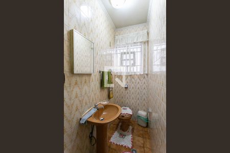 Casa à venda com 105m², 3 quartos e 2 vagasLavabo