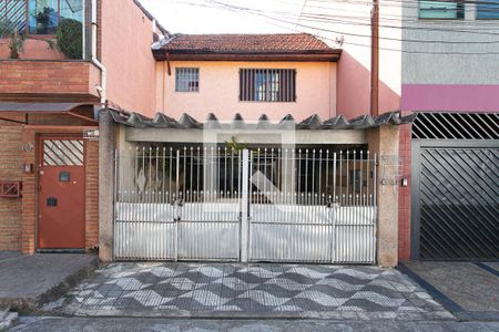 Casa à venda com 105m², 3 quartos e 2 vagasFachada