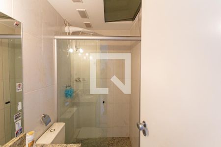 Apartamento à venda com 265m², 4 quartos e 4 vagasBanheiro da Suíte 2