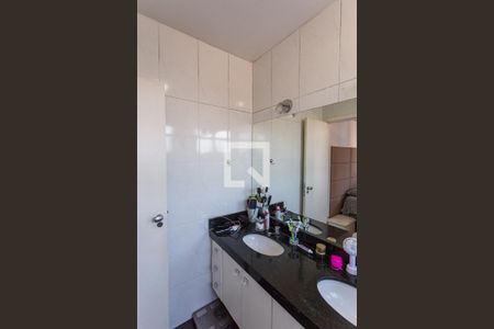 Apartamento à venda com 265m², 4 quartos e 4 vagasBanheiro da Suíte 1