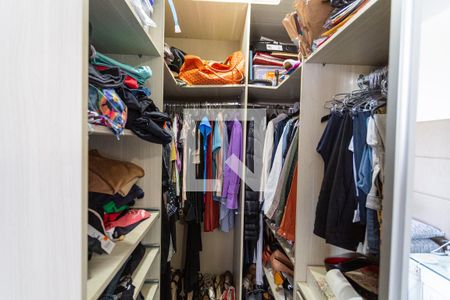 Apartamento à venda com 265m², 4 quartos e 4 vagasCloset da Suíte 1