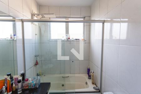 Apartamento à venda com 265m², 4 quartos e 4 vagasBanheiro da Suíte 1