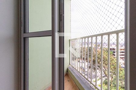 Sacada de apartamento para alugar com 2 quartos, 46m² em Padroeira, Osasco