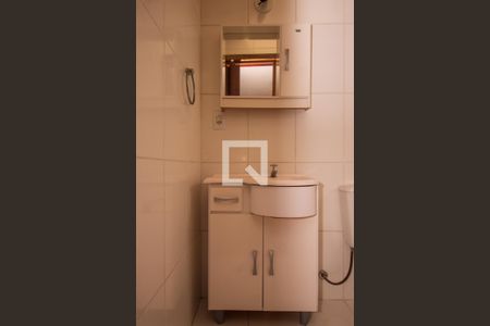 Banheiro de apartamento à venda com 1 quarto, 40m² em Partenon, Porto Alegre