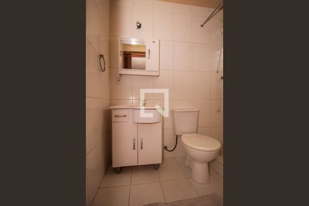 Banheiro de apartamento à venda com 1 quarto, 40m² em Partenon, Porto Alegre