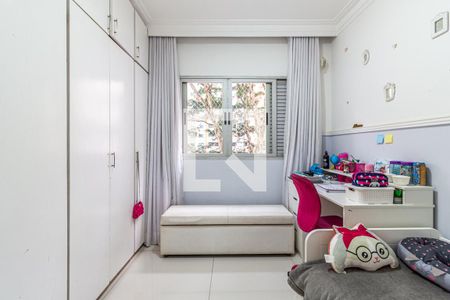 Apartamento à venda com 120m², 3 quartos e 2 vagasQuarto 2