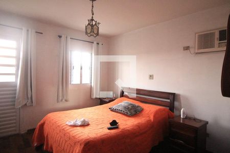 Casa à venda com 250m², 4 quartos e 3 vagasSuíte 3 