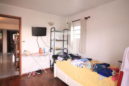 Casa à venda com 250m², 4 quartos e 3 vagasSuíte 2