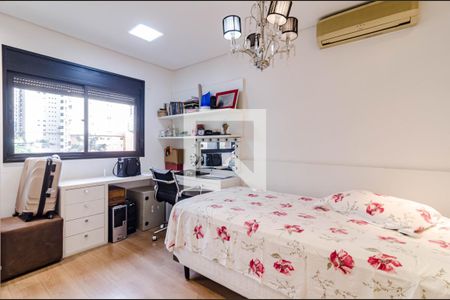 Apartamento à venda com 190m², 3 quartos e 3 vagasSuíte 2