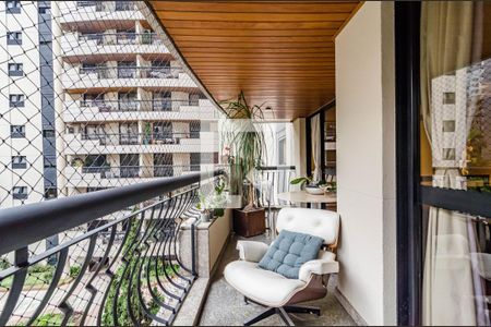 Apartamento à venda com 190m², 3 quartos e 3 vagasVaranda da Sala