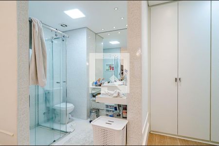 Apartamento à venda com 190m², 3 quartos e 3 vagasBanheiro da Suíte 1
