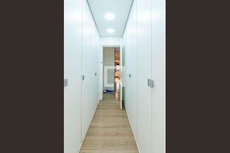 Apartamento à venda com 190m², 3 quartos e 3 vagasCloset