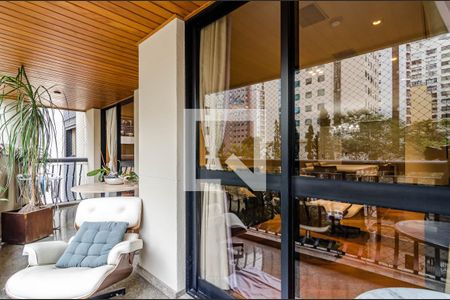 Apartamento à venda com 190m², 3 quartos e 3 vagasVaranda da Sala
