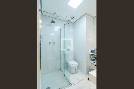 Apartamento à venda com 190m², 3 quartos e 3 vagasBanheiro da Suíte 1