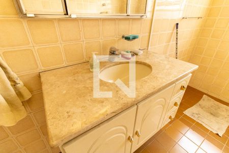 Casa à venda com 190m², 2 quartos e 3 vagasBanheiro