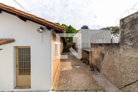 Casa à venda com 190m², 2 quartos e 3 vagasCasa 2 Vista da Sala