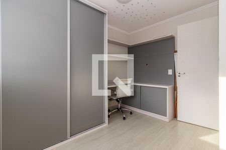 Dormitório de apartamento à venda com 2 quartos, 60m² em Hípica, Porto Alegre