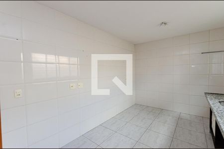 Casa à venda com 150m², 3 quartos e 2 vagas Casa à venda com 150m², 3 quartos e 2 vagasCozinha