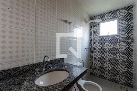 Casa à venda com 150m², 3 quartos e 2 vagas Casa à venda com 150m², 3 quartos e 2 vagasBanheiro Social