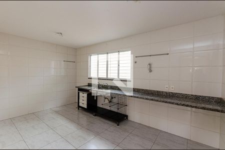 Casa à venda com 150m², 3 quartos e 2 vagas Casa à venda com 150m², 3 quartos e 2 vagasCozinha