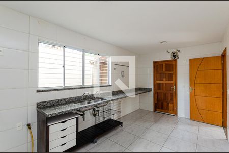 Casa à venda com 150m², 3 quartos e 2 vagas Casa à venda com 150m², 3 quartos e 2 vagasCozinha