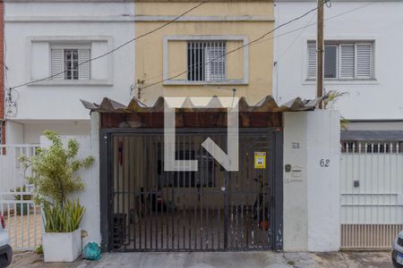 Casa para alugar com 100m², 2 quartos e 1 vaga Casa para alugar com 100m², 2 quartos e 1 vagaFachada