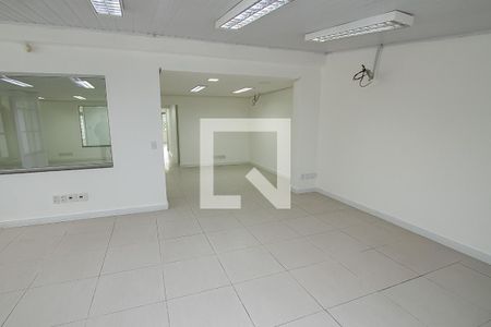 Casa para alugar com 230m², 4 quartos e 1 vagaQuarto/sala