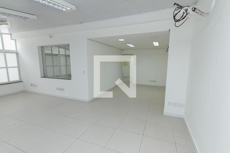 Casa para alugar com 230m², 4 quartos e 1 vagaQuarto/sala