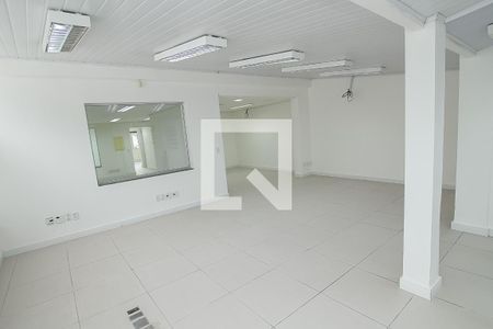 Casa para alugar com 230m², 4 quartos e 1 vagaQuarto/sala