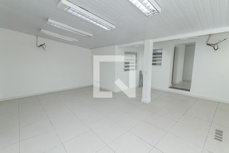 Casa para alugar com 230m², 4 quartos e 1 vagaQuarto/sala