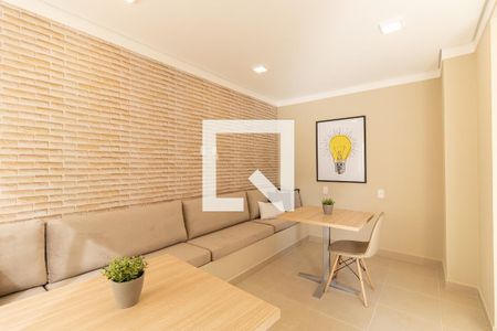 Apartamento à venda com 37m², 2 quartos e sem vaga Apartamento à venda com 37m², 2 quartos e sem vagaSala de Estudos