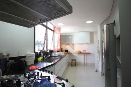 Apartamento à venda com 167m², 3 quartos e 3 vagasCozinha