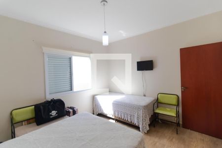Casa à venda com 387m², 3 quartos e 4 vagas Casa à venda com 387m², 3 quartos e 4 vagasQuarto 01