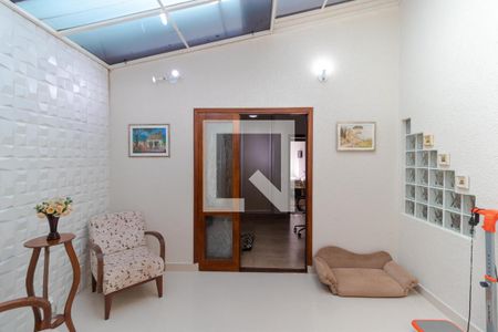 Casa à venda com 387m², 3 quartos e 4 vagas Casa à venda com 387m², 3 quartos e 4 vagasÁrea de Luz