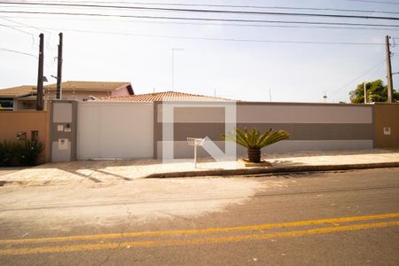 Fachada de casa à venda com 3 quartos, 387m² em Jardim Eulina, Campinas