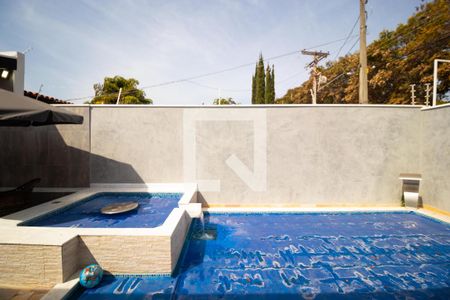 Casa à venda com 387m², 3 quartos e 4 vagas Casa à venda com 387m², 3 quartos e 4 vagasPiscina
