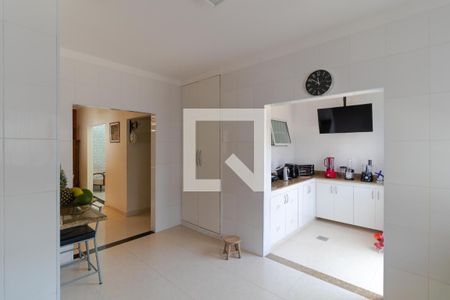 Casa à venda com 387m², 3 quartos e 4 vagas Casa à venda com 387m², 3 quartos e 4 vagasCozinha
