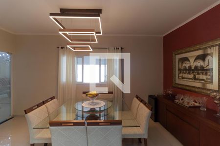 Casa à venda com 387m², 3 quartos e 4 vagas Casa à venda com 387m², 3 quartos e 4 vagasSala de Jantar