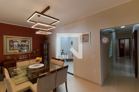 Casa à venda com 387m², 3 quartos e 4 vagas Casa à venda com 387m², 3 quartos e 4 vagasSala de Jantar