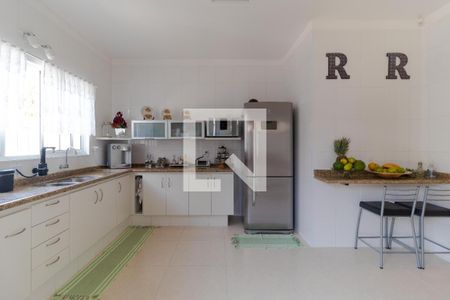 Casa à venda com 387m², 3 quartos e 4 vagas Casa à venda com 387m², 3 quartos e 4 vagasCozinha