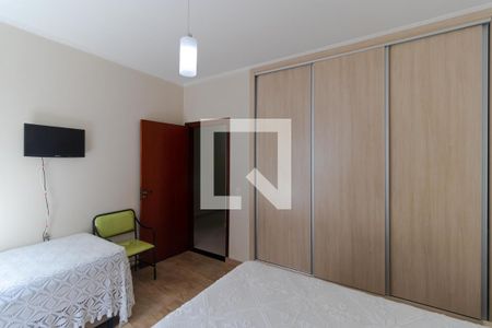 Casa à venda com 387m², 3 quartos e 4 vagas Casa à venda com 387m², 3 quartos e 4 vagasQuarto 01