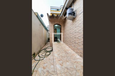 Casa à venda com 225m², 3 quartos e 5 vagasCorredor