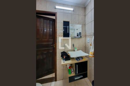 Casa à venda com 225m², 3 quartos e 5 vagasBanheiro da Suíte 1