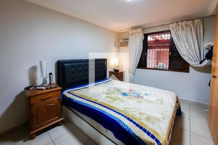 Casa à venda com 225m², 3 quartos e 5 vagasSuíte 2