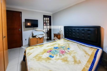 Casa à venda com 225m², 3 quartos e 5 vagasSuíte 2