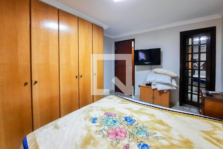 Casa à venda com 225m², 3 quartos e 5 vagasSuíte 2