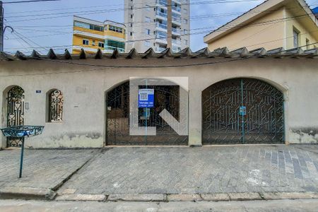 Casa à venda com 225m², 3 quartos e 5 vagasFachada