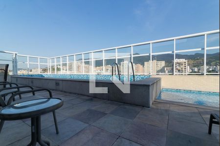 Apartamento para alugar com 135m², 2 quartos e 1 vagaÁrea comum - Piscina